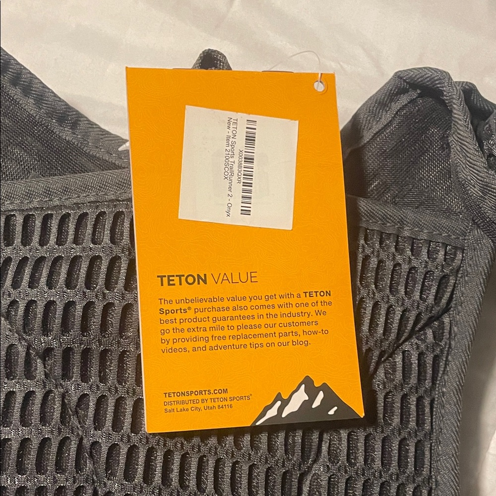 Black Hydration Backpack - image 4